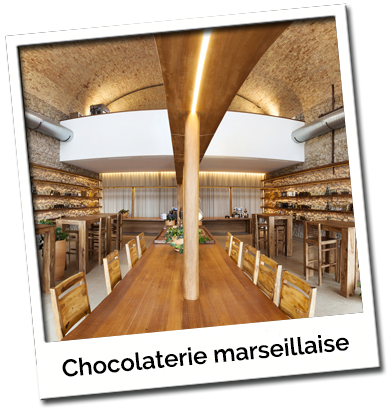 Chocolaterie artisanale à Marseille, en face du MuCEM, sous la Cathédrale de La Major, à deux pas du Vieux-Port.