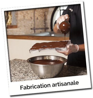 Chocolaterie artisanale à Marseille, nos chocolats artisanaux et spécialités marseillaises sont fabriqués dans notre boutique, quartier du Panier, à côté des Navettes des Accoules, à quelques mètre du Vieux-port, à Marseille.